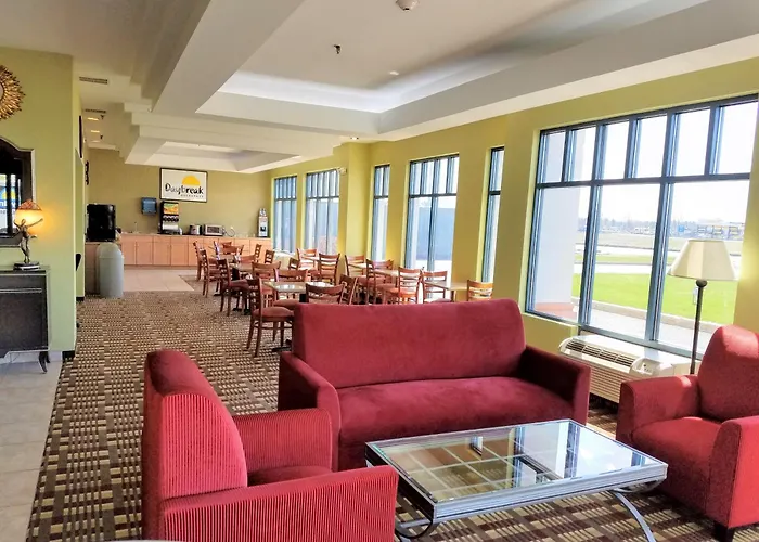 Days Inn By Wyndham Windsor Locks / Bradley Intl Airport